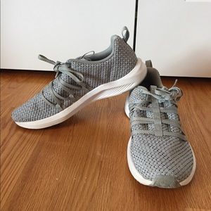 PUMA Sneakers!! Size 8